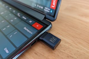 How to expose a USB flash force into a moveable gaming console