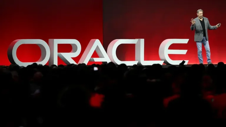 Oracle exec indicators all-in AI agent plan as opponents heats up