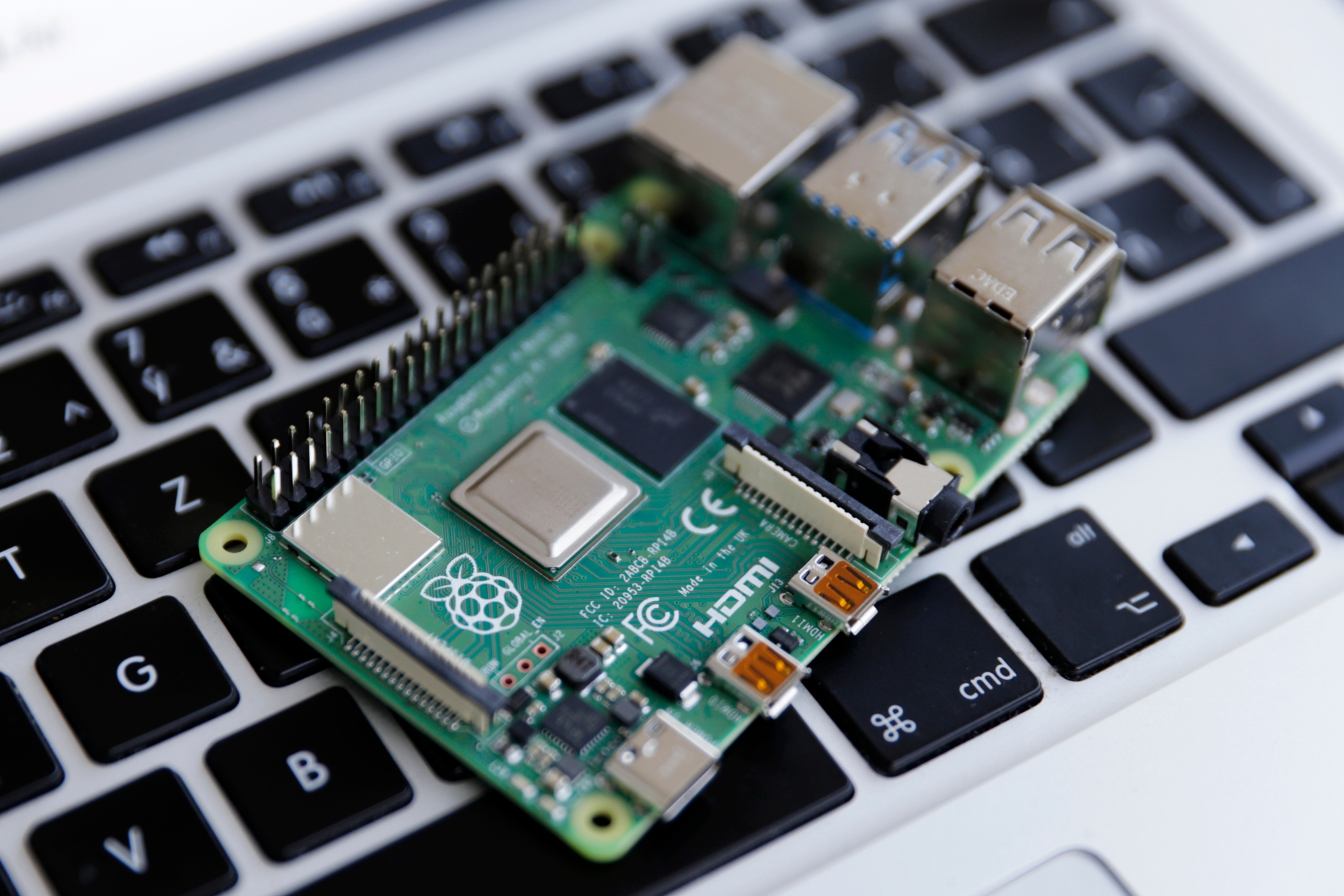 10 surprisingly vivid Raspberry Pi initiatives anybody can attain