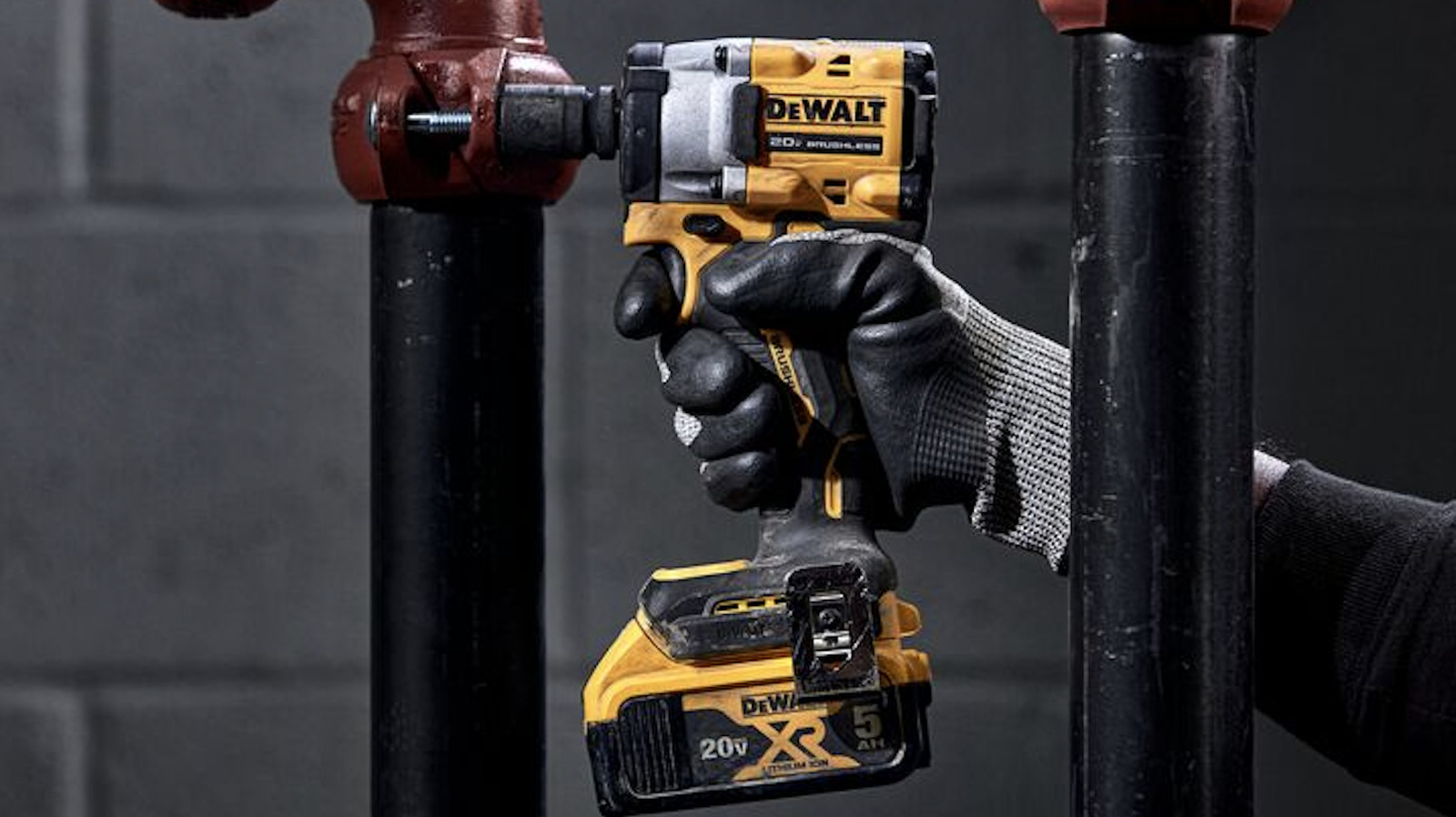 Which Batteries Are Like minded With DeWalt Atomic Compact Sequence Instruments?