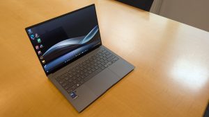 Asus’ 3K OLED pc with killer battery life is $400 off suitable now