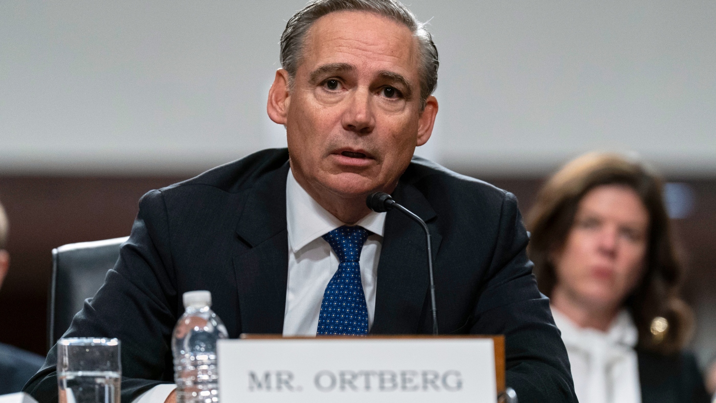 Grilled by Senate, Boeing CEO admits to ‘extreme missteps’ on safety
