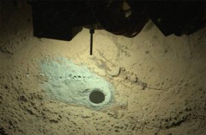 Curiosity rover detects lengthy-chain carbon molecules on Mars