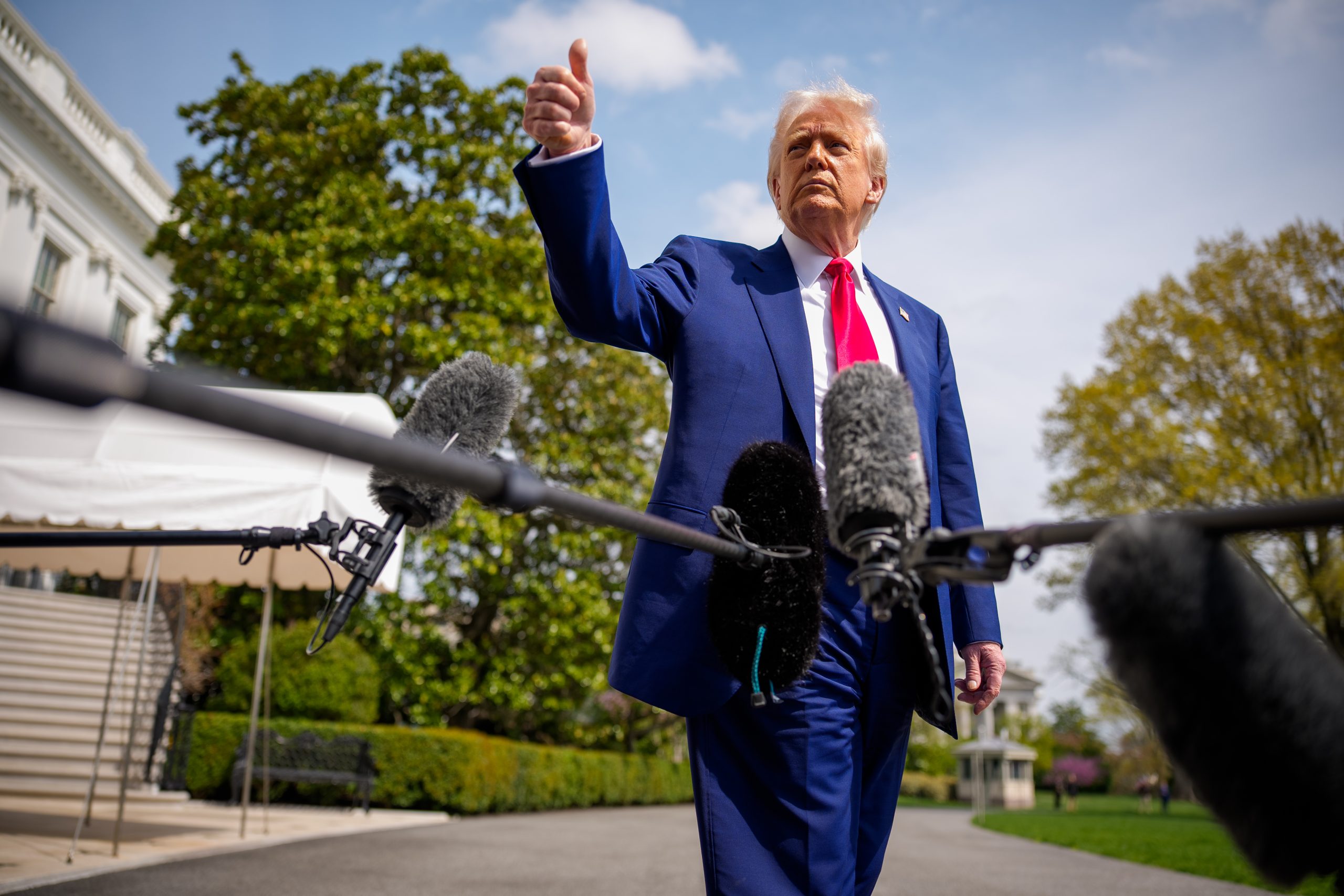 Trump Tariff Chaos: Inventory Market Tumble Continues as China Retaliates With 34% Levy on U.S. Products