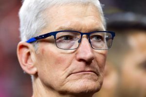 Apple says skill $900 million tariff affect ahead in earnings commence