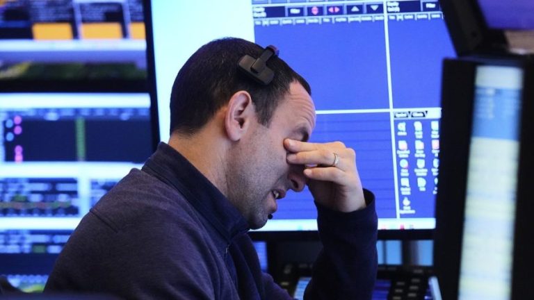 GOP bill locks in novel deficit plateau as bond market quakes