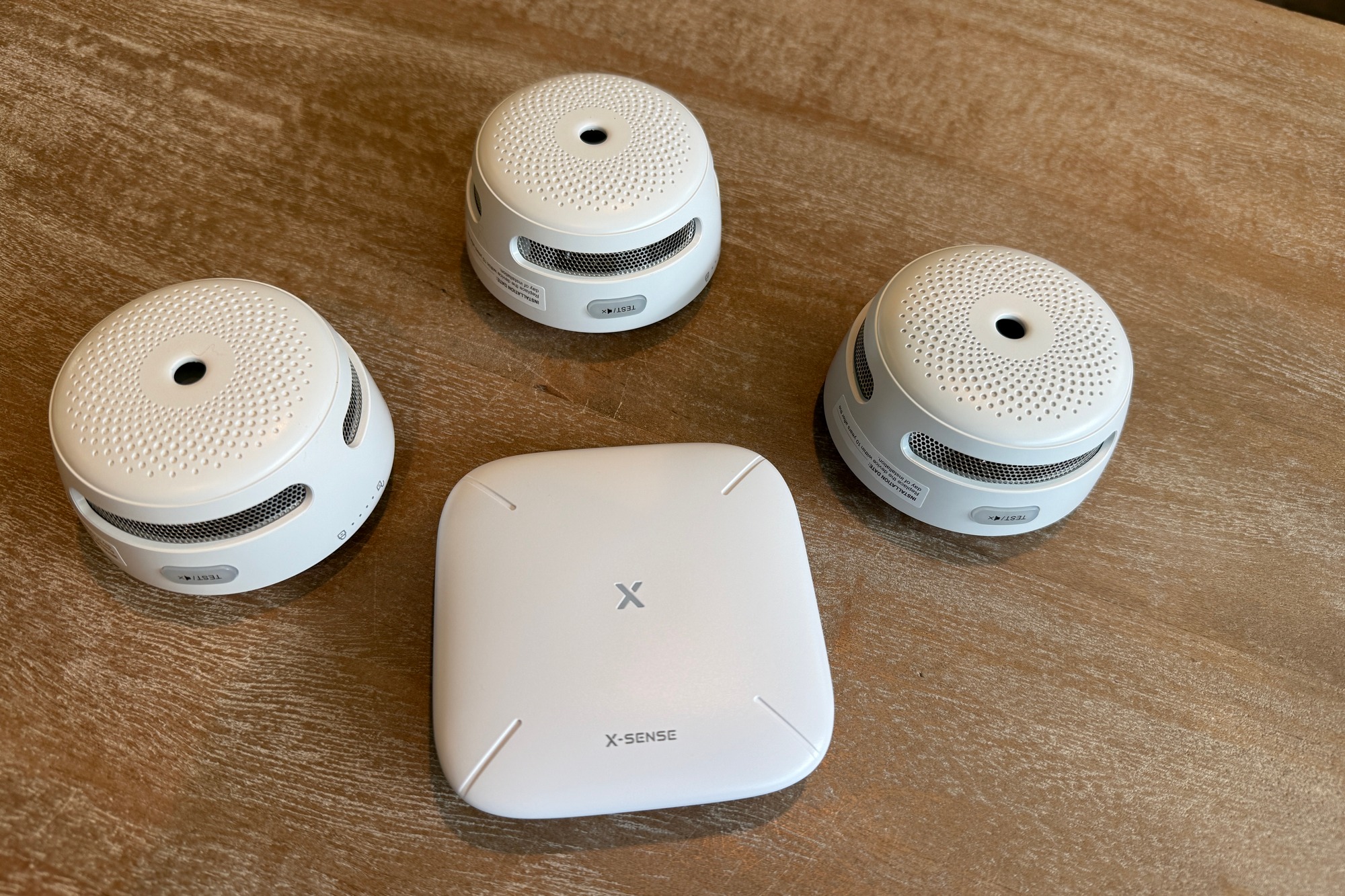 X-Sense XS01-M Interconnected Smooth Smoke Awe overview: Meshed fire safety