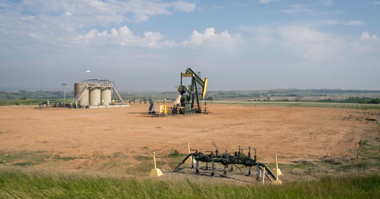 We Investigated How Oil Firms Rob Hundreds of hundreds From Mineral Owners. Now, Some Lawmakers Push for Swap.