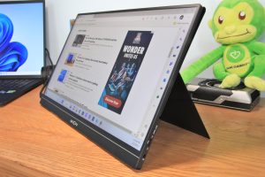 Only transportable monitors 2025: Displays that lag alongside with you