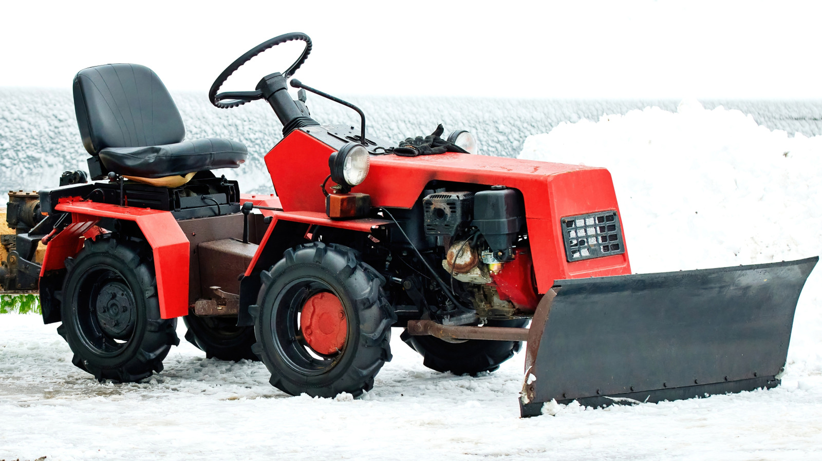 How To Expend Your Using Backyard Mower To Sure Out & Clutch away Snow This Cool climate