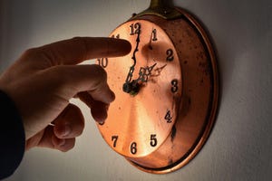 Sunlight hours Saving Time Ends Quickly. Fetch In a position to Place Your Clocks Relief