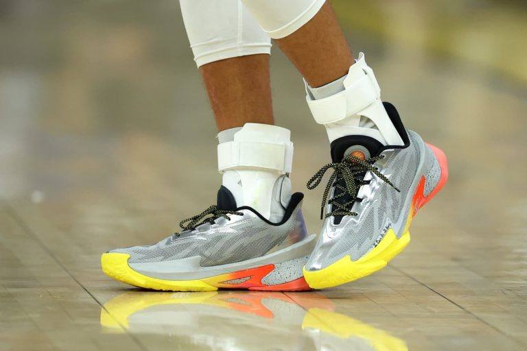 Below Armour and Steph Curry are breaking apart. The transfer is partly about ‘discipline,’ CEO says.