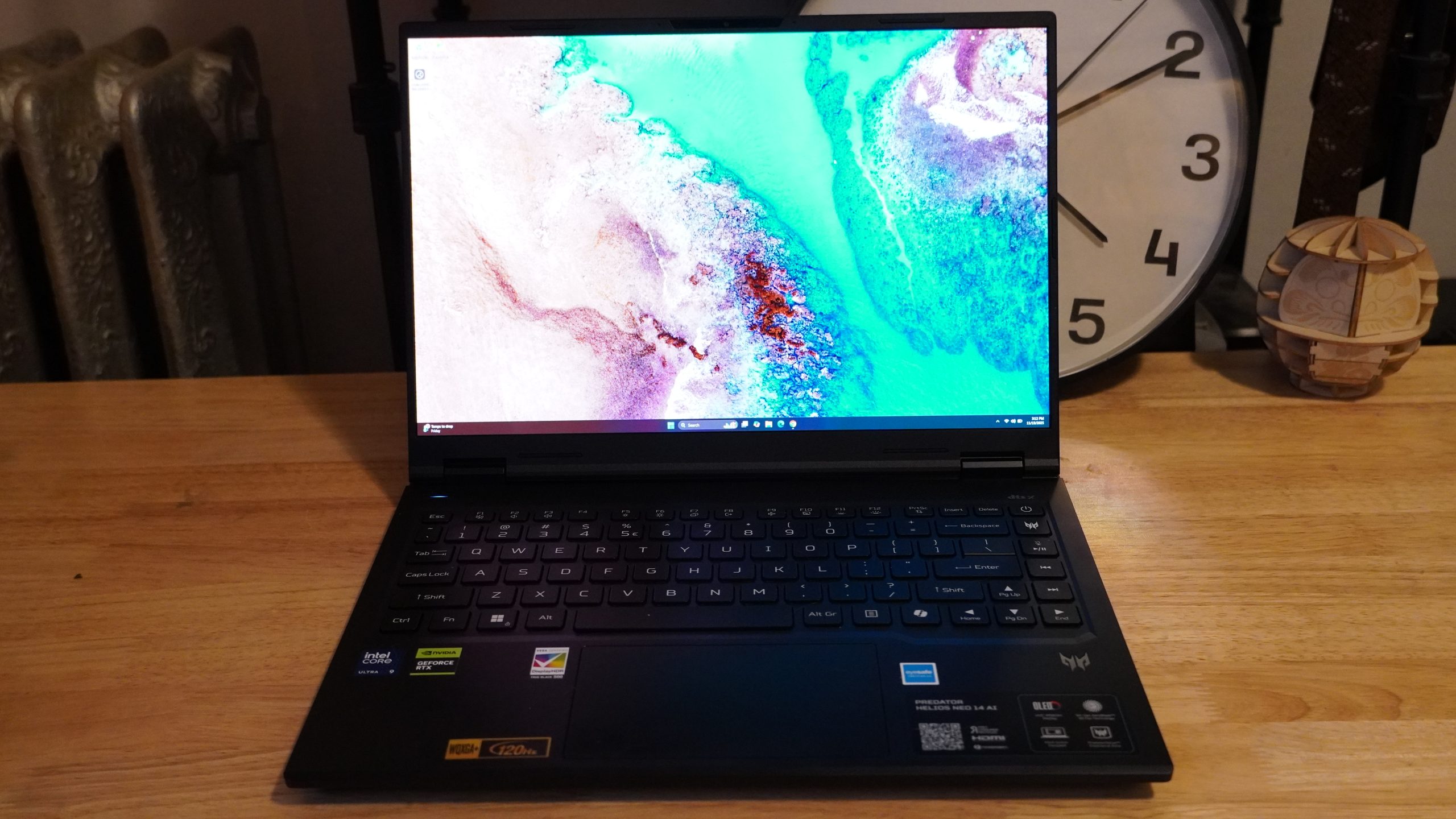 Acer Predator Helios Neo 14 AI evaluation: Caught between limited and solid