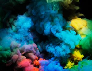 4 Guidelines for Layering Your Scented Merchandise, Straight From a Official