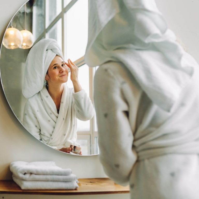 Skip Botox and Surgical treatment: High Skincare Merchandise for Company, Pleasing Pores and skin